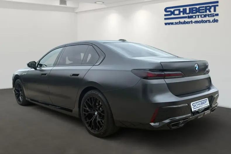 BMW M760 (Seria 7) din 2023 cu 21.944 km - oferta BMW234948 - foto 4