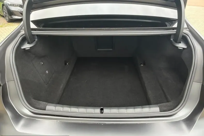 BMW M760 (Seria 7) din 2023 cu 21.944 km - oferta BMW234948 - foto 12