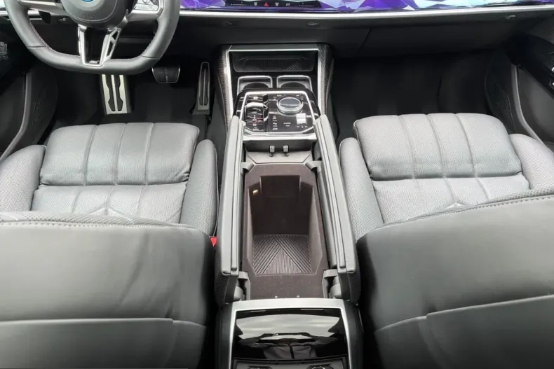BMW M760 (Seria 7) din 2023 cu 21.944 km - oferta BMW234948 - foto 18