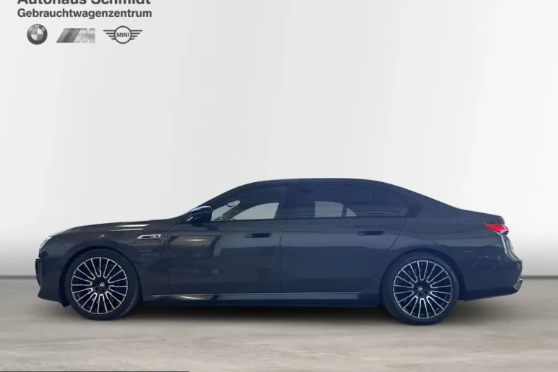BMW M760 (Seria 7) din 2025 cu 59.458 km - oferta BMW234950 - foto 2