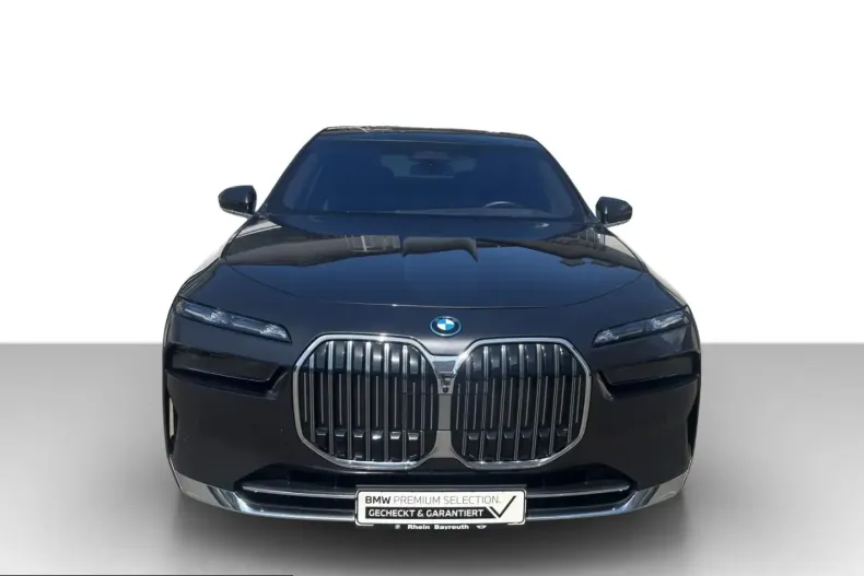 BMW 750 (Seria 7) din 2024 cu 43.218 km - oferta BMW234952 - foto 1