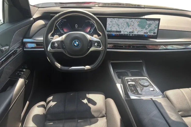 BMW 750 (Seria 7) din 2024 cu 43.218 km - oferta BMW234952 - foto 4