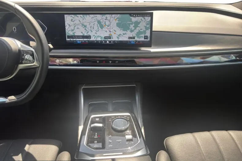 BMW 750 (Seria 7) din 2024 cu 43.218 km - oferta BMW234952 - foto 5