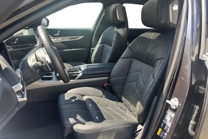 BMW 750 (Seria 7) din 2024 cu 43.218 km - oferta BMW234952 - foto 7