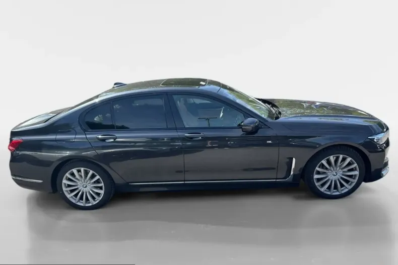 BMW 740 (Seria 7) din 2022 cu 86.382 km - oferta BMW234953 - foto 7