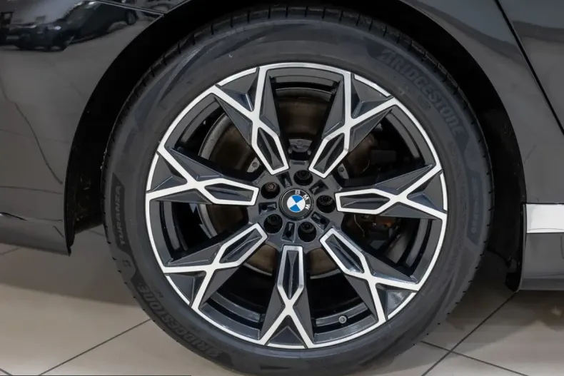 BMW 750 (Seria 7) din 2023 cu 73.649 km - oferta BMW234954 - foto 9