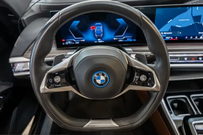 BMW 750 (Seria 7) din 2023 cu 73.649 km - oferta BMW234954 - foto 12