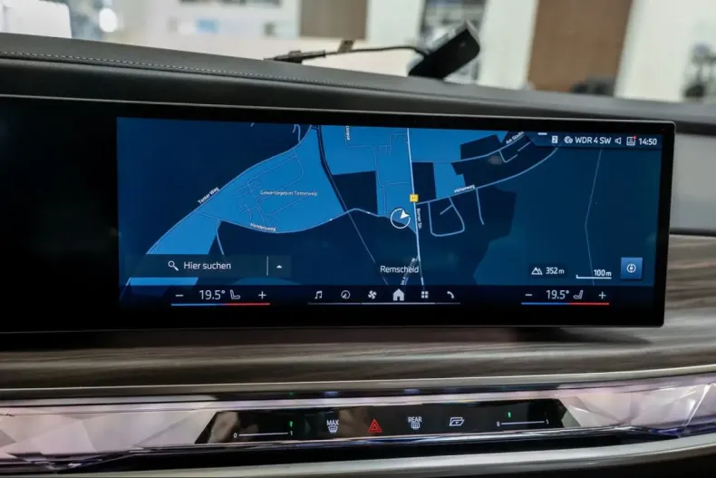 BMW 750 (Seria 7) din 2023 cu 73.649 km - oferta BMW234954 - foto 14