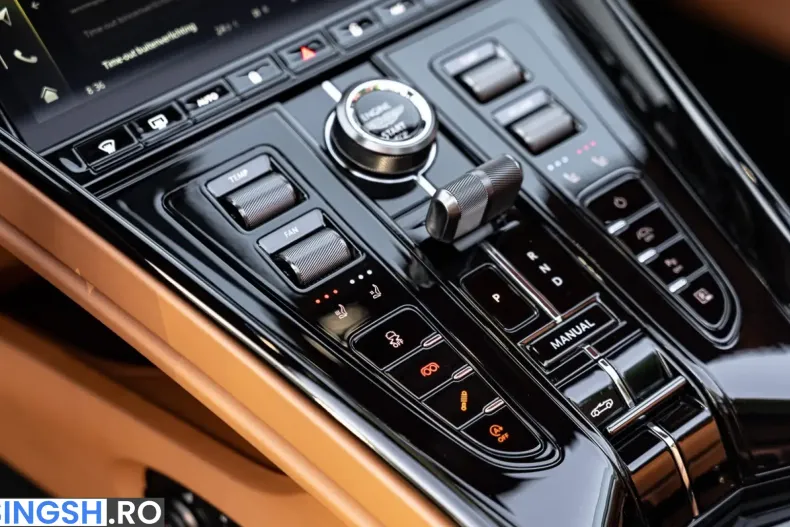 Aston Martin DB12 din 2025 cu 5.000 km - oferta AST234955 - foto 12