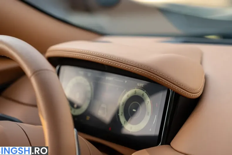 Aston Martin DB12 din 2025 cu 5.000 km - oferta AST234955 - foto 15