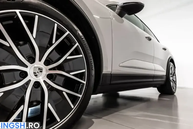 Porsche Macan din 2026 cu 4.500 km - oferta POR234981 - foto 3