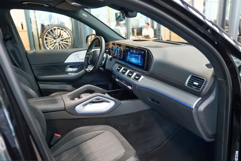 Mercedes-Benz GLS 63 (Clasa GLS) din 2024 cu 18.464 km - oferta MER234995 - foto 11
