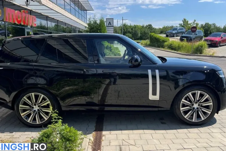 Land Rover Range Rover din 2024 cu 30.615 km - oferta LAN234997 - foto 7