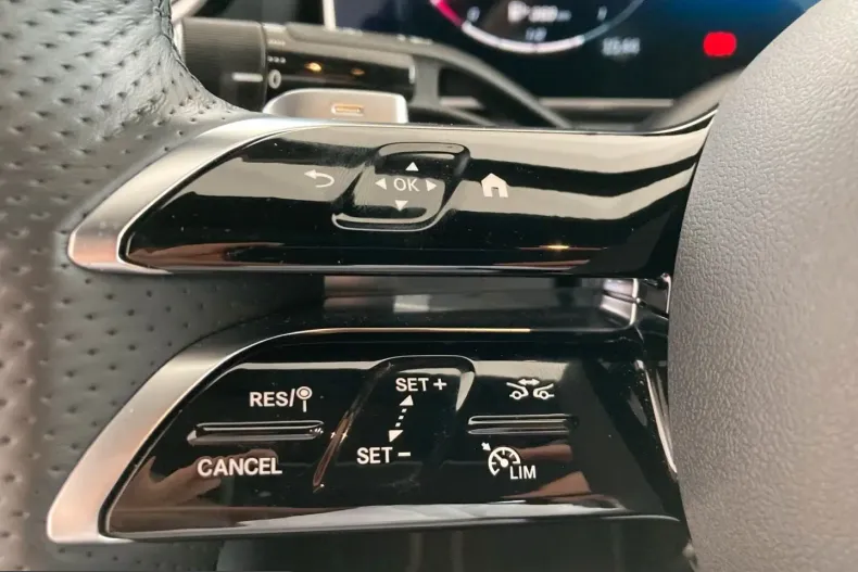 Mercedes-Benz CLE 300 (Clasa CLE) din 2023 cu 3.360 km - oferta MER235016 - foto 13