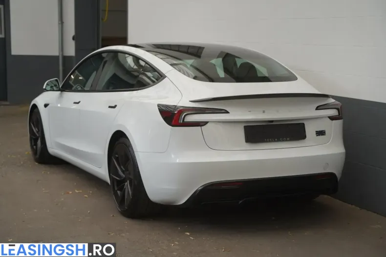 Tesla Model 3 din 2024 cu 37.702 km - oferta TES235025 - foto 4