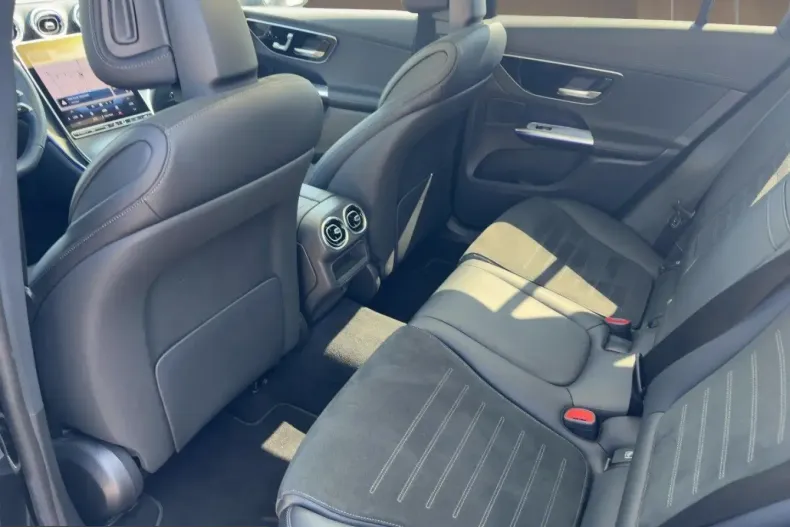 Mercedes-Benz GLC 200 (Clasa GLC) din 2023 cu 47.800 km - oferta MER235046 - foto 7