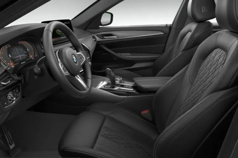 BMW 540 (Seria 5) din 2023 cu 76.522 km - oferta BMW235049 - foto 2