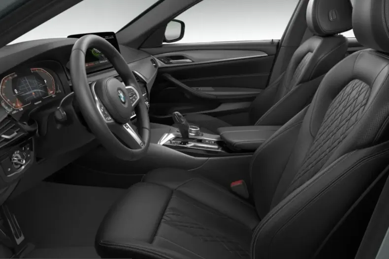 BMW 540 (Seria 5) din 2023 cu 83.026 km - oferta BMW235051 - foto 2