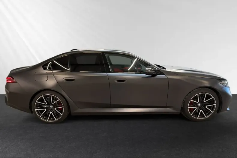 BMW M5 (Seria 5) din 2025 cu 7.500 km - oferta BMW235059 - foto 2