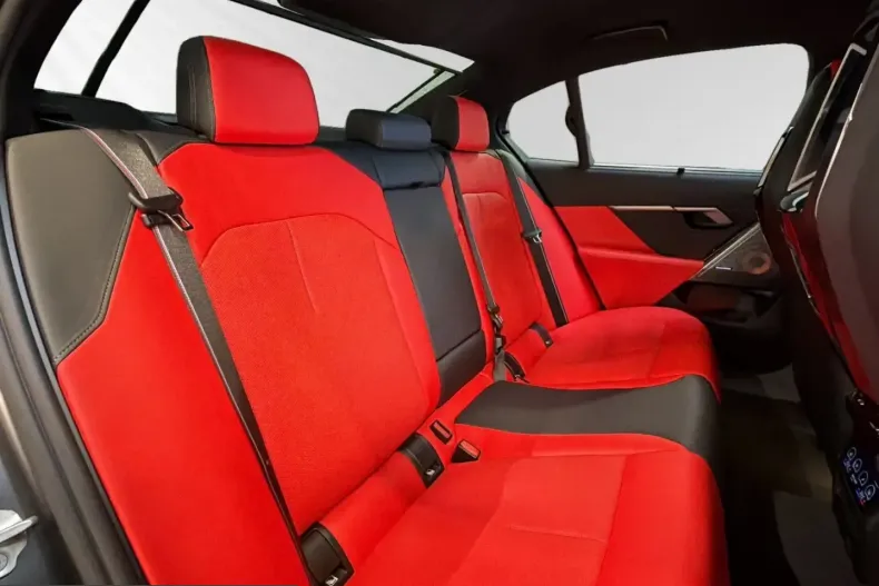 BMW M5 (Seria 5) din 2025 cu 7.500 km - oferta BMW235059 - foto 15