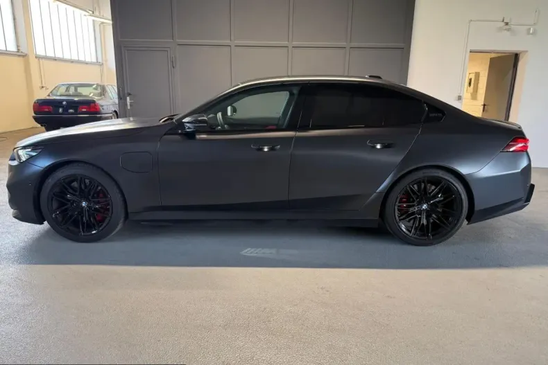 BMW M5 (Seria 5) din 2025 cu 3.000 km - oferta BMW235064 - foto 3