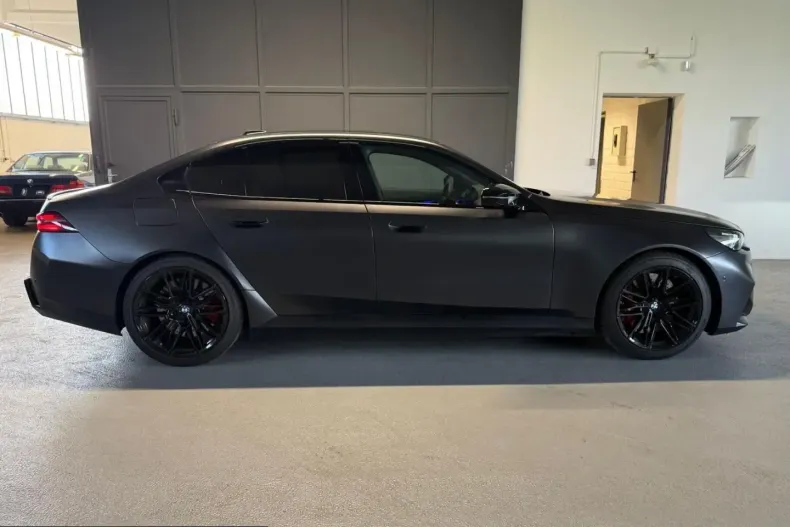 BMW M5 (Seria 5) din 2025 cu 3.000 km - oferta BMW235064 - foto 5