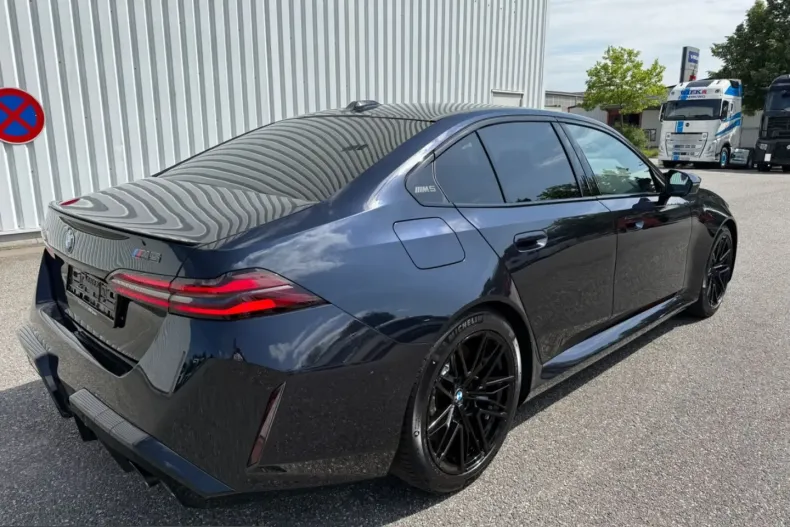 BMW M5 (Seria 5) din 2025 cu 6.950 km - oferta BMW235067 - foto 6