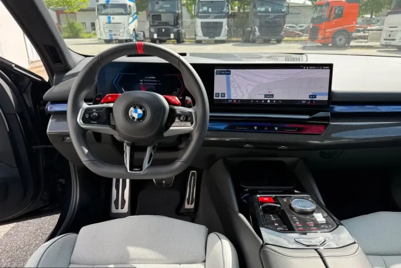 BMW M5 (Seria 5) din 2025 cu 6.950 km - oferta BMW235067 - foto 24