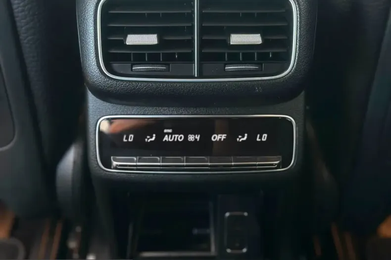 Mercedes-Benz GLE 350 (Clasa GLE) din 2024 cu 74.377 km - oferta MER235088 - foto 35