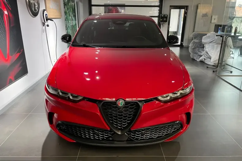 Alfa Romeo Tonale din 2025 cu 12.000 km - oferta ALF235090 - foto 2