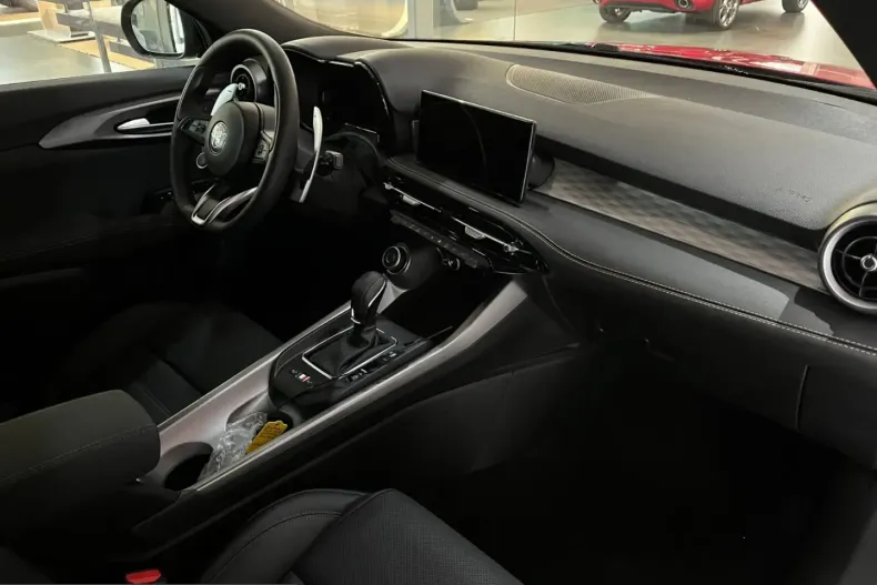 Alfa Romeo Tonale din 2025 cu 12.000 km - oferta ALF235090 - foto 8