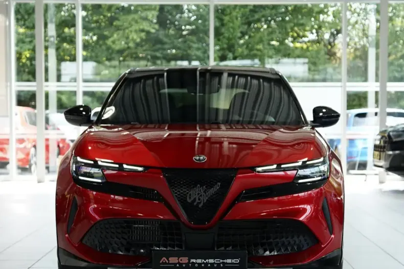 Alfa Romeo Junior din 2025 cu 2.400 km - oferta ALF235094 - foto 2