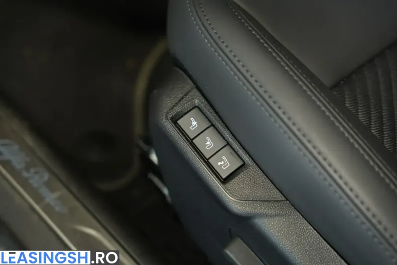 Alfa Romeo Junior din 2025 cu 2.400 km - oferta ALF235094 - foto 22