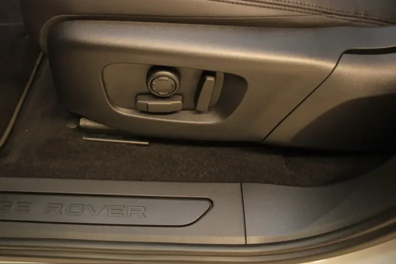 Land Rover Range Rover Evoque din 2025 cu 5.400 km - oferta LAN235098 - foto 20