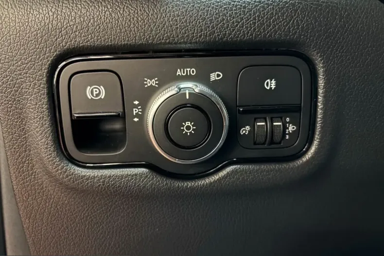 Mercedes-Benz Vito din 2025 cu 23.800 km - oferta MER235126 - foto 18