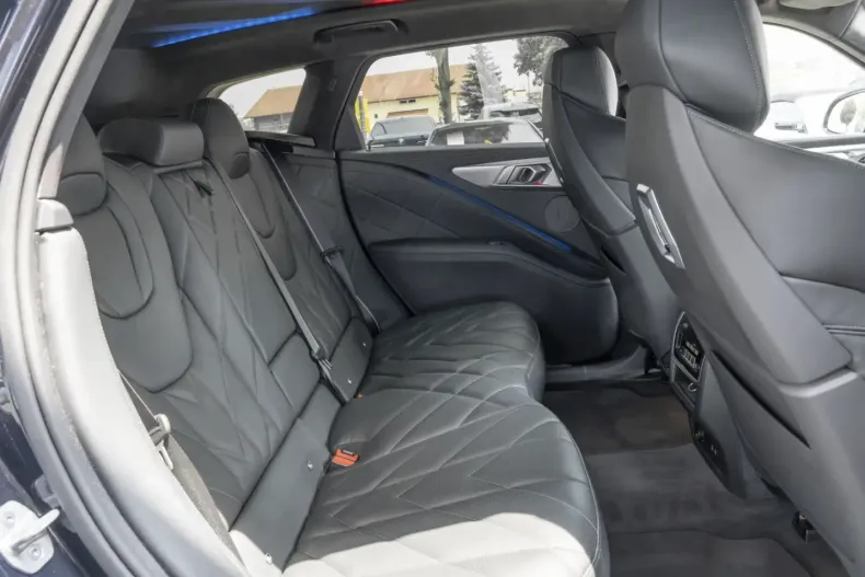 BMW XM (Seria X) din 2025 cu 14.563 km - oferta BMW235150 - foto 4