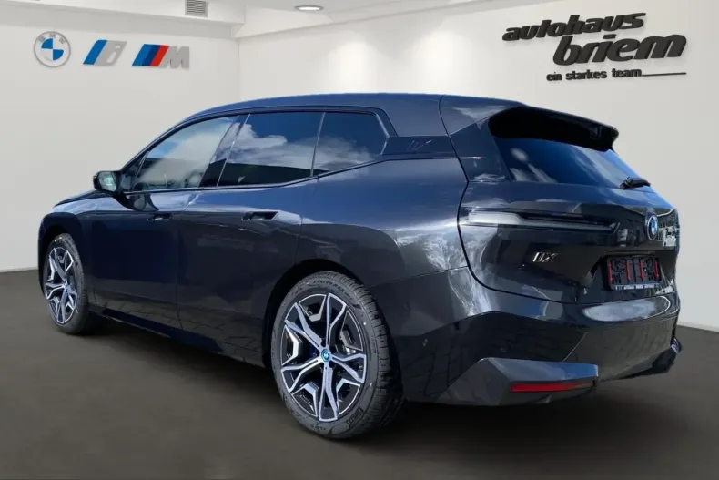 BMW iX din 2025 cu 8.900 km - oferta BMW235154 - foto 4
