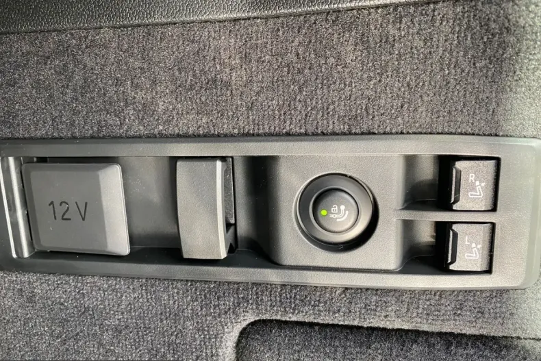 BMW iX din 2025 cu 8.900 km - oferta BMW235154 - foto 13