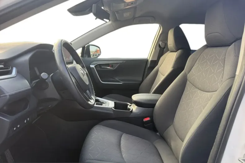 Toyota RAV4 din 2024 cu 82.203 km - oferta TOY235157 - foto 9
