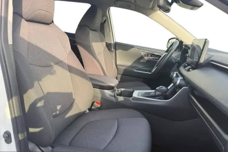 Toyota RAV4 din 2024 cu 82.203 km - oferta TOY235157 - foto 16