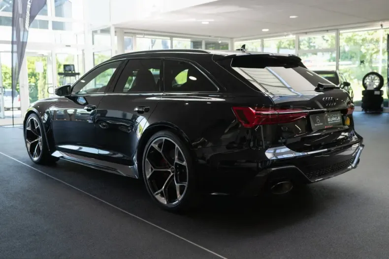 Audi RS6 din 2024 cu 44.650 km - oferta AUD235176 - foto 4