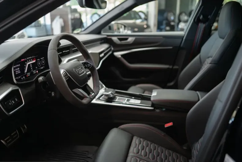 Audi RS6 din 2024 cu 44.650 km - oferta AUD235176 - foto 9