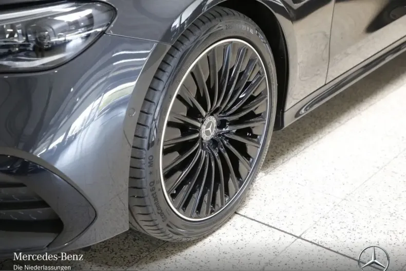 Mercedes-Benz E 220 (Clasa E) din 2025 cu 8.825 km - oferta MER235193 - foto 4