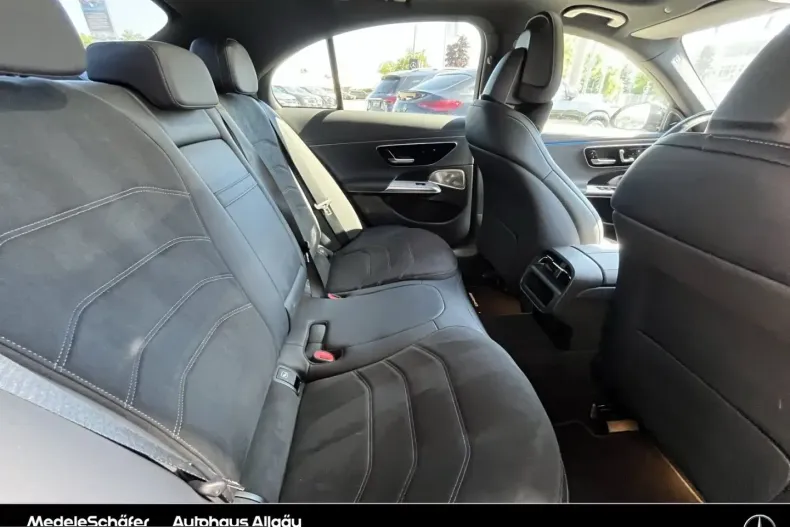 Mercedes-Benz E 220 (Clasa E) din 2024 cu 22.357 km - oferta MER235197 - foto 11