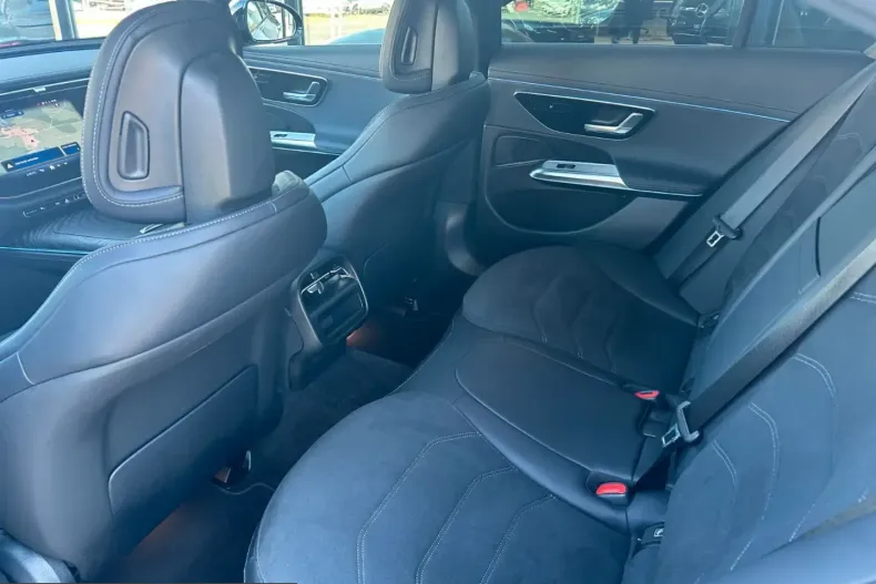 Mercedes-Benz E 220 (Clasa E) din 2025 cu 16.750 km - oferta MER235199 - foto 14