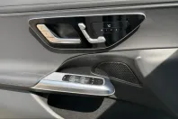 Mercedes-Benz E 200 (Clasa E) din 2025 cu 12.097 km - oferta MER235202 - foto 13
