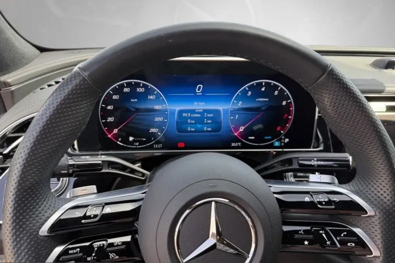 Mercedes-Benz E 200 (Clasa E) din 2025 cu 12.097 km - oferta MER235202 - foto 19