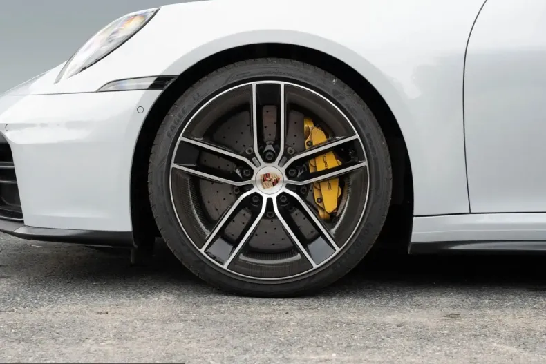Porsche 992 din 2025 cu 4.400 km - oferta POR235206 - foto 6