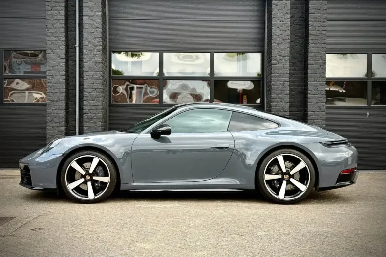 Porsche 911 din 2024 cu 4.700 km - oferta POR235223 - foto 2