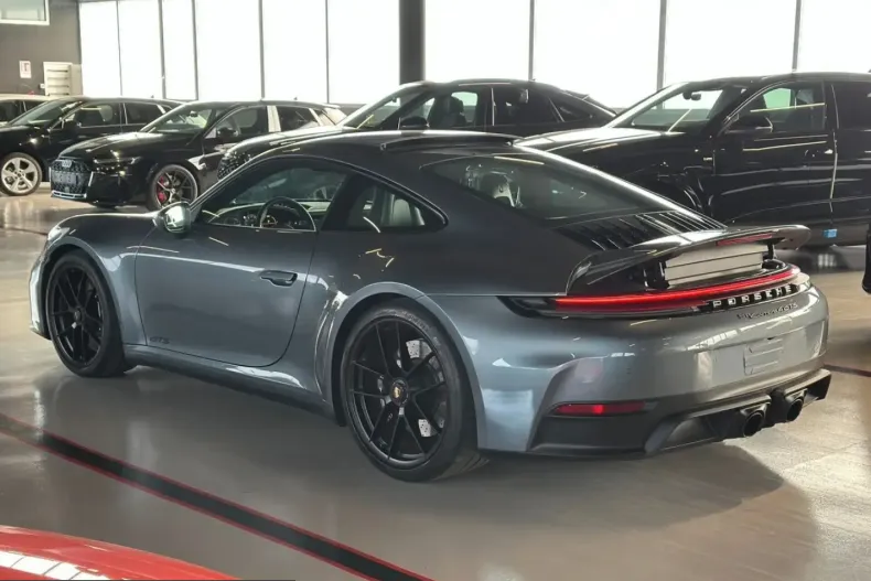 Porsche 911 din 2025 cu 4.938 km - oferta POR235227 - foto 3